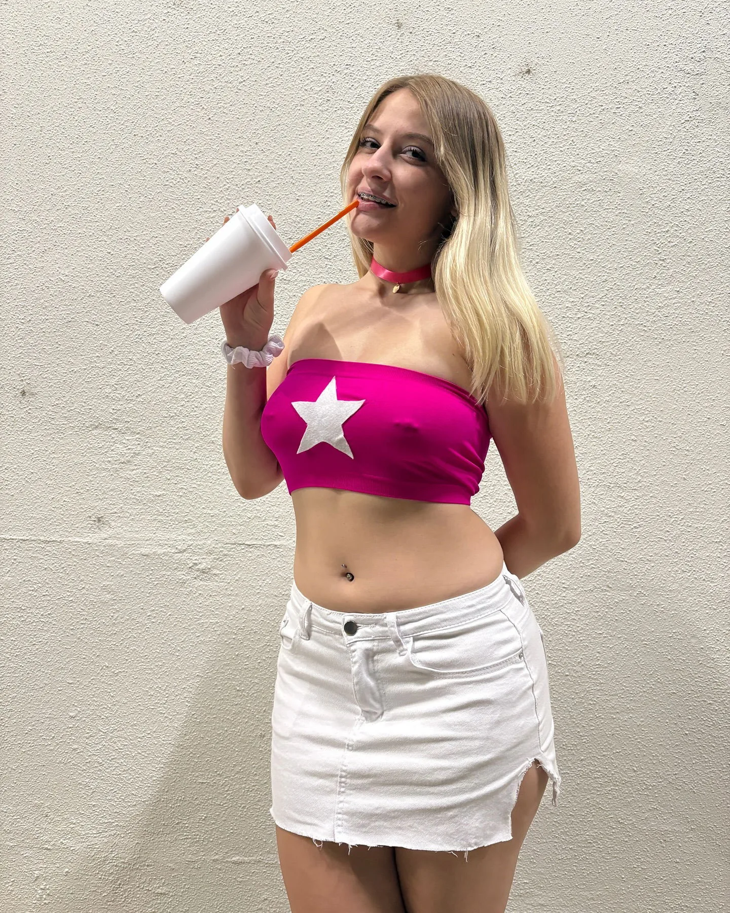 Bella XXX - Escort London