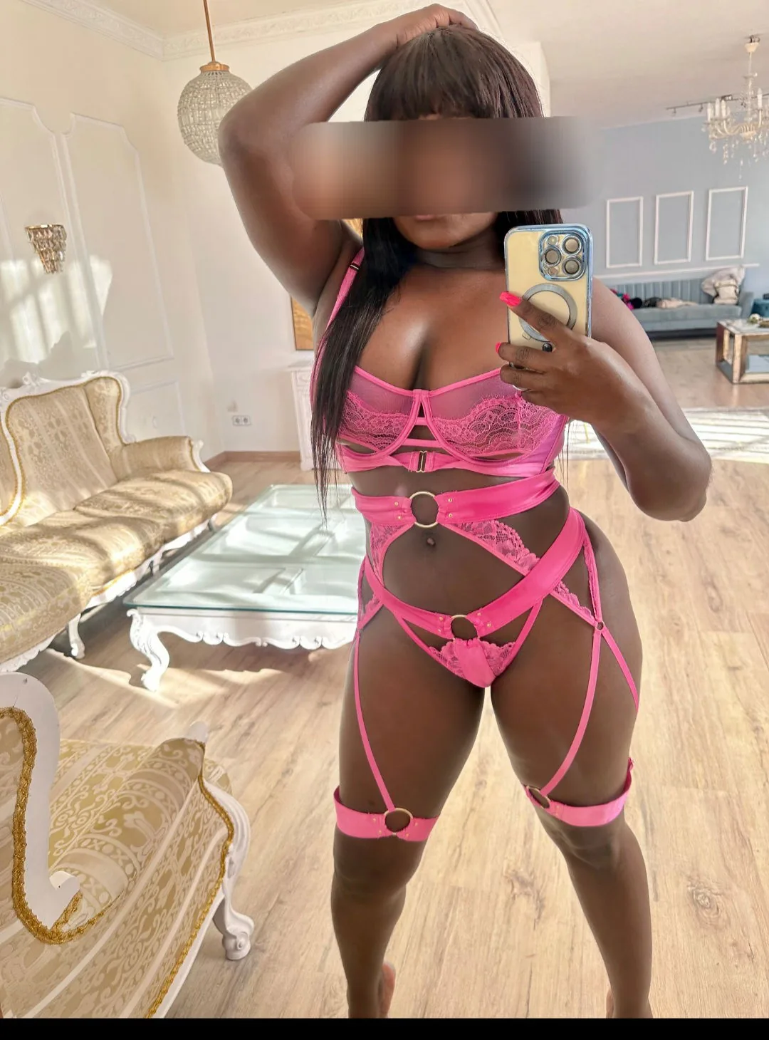 Binna - Escort Cramlington